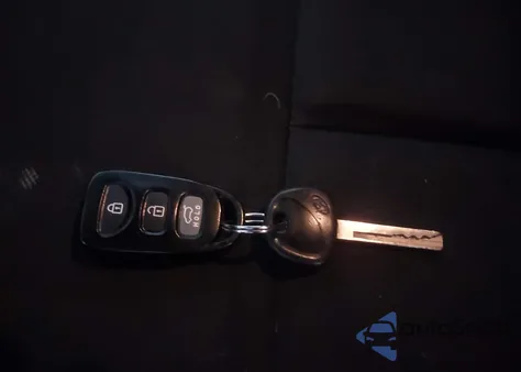 2017 Hyundai Veloster from USA, damaged, VIN KMHTC6AD2HU311776